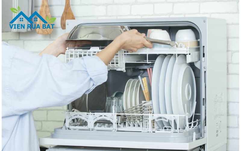 Cách làm sạch máy rửa bát 